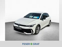 Pure white Gebraucht 2024 VW Golf VIII R-line Limousine | 30.240 € (Fairer Preis)