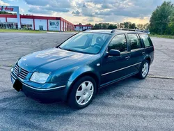 Grau Gebraucht 2001 VW Bora Limousine | 1.895 €