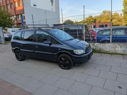 Grün Gebraucht 2002 Opel Zafira Van / Kleinbus | 1.200 € (Guter Preis)