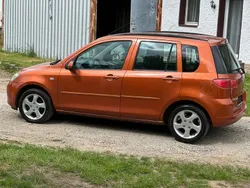 Orange Gebraucht 2003 Mazda 2 Limousine | 799 € (Guter Preis)
