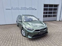Experience green metallic Gebraucht 2024 Kia Ceed Sportswagon Comfort Kombi | 24.500 € (Guter Preis)