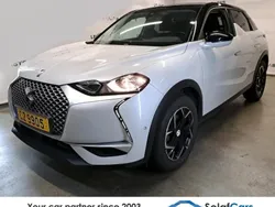 Weiß Gebraucht 2020 DS Automobiles DS3 Crossback E-Tense So Chic SUV | 12.584 € (Fairer Preis)