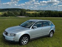 Silber Gebraucht 2002 Audi A4 Kombi | 500 € (Superpreis)