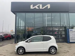 Weiß Gebraucht 2015 VW up! Kleinwagen | 8.990 € (Etwas zu teuer)