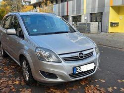Silber Gebraucht 2011 Opel Zafira Limousine | 4.000 € (Fairer Preis)