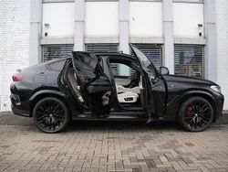 Schwarz Gebraucht 2022 BMW X6 M Sport SUV | 58.800 € (Teuer)