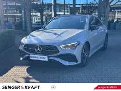 Grau Gebraucht 2025 Mercedes CLA200 Night Coupé | 40.490 € (Etwas zu teuer)