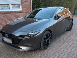 Grau Gebraucht 2020 Mazda 3 Selection Limousine | 21.000 € (Fairer Preis)