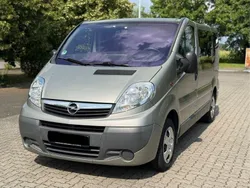 Grün Gebraucht 2010 Opel Vivaro Van | 11.890 €
