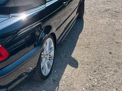 Schwarz Gebraucht 2004 BMW 330 Cabriolet Cabrio | 10.500 € (Etwas zu teuer)
