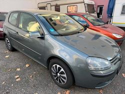 Grau Gebraucht 2004 VW Golf V Limousine | 900 € (Superpreis)