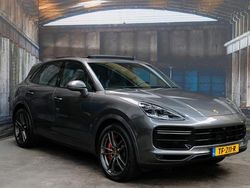 Grau Gebraucht 2018 Porsche Cayenne Turbo Chrono SUV | 39.950 €