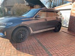 Grau Gebraucht 2020 BMW X7 Comfort Edition SUV | 49.000 € (Teuer)