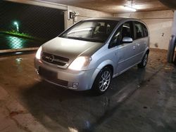 Silber Gebraucht 2003 Opel Meriva Van / Kleinbus | 1.799 € (Guter Preis)