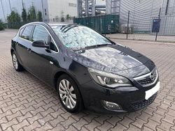 Schwarz Gebraucht 2012 Opel Astra Limousine | 4.450 € (Fairer Preis)
