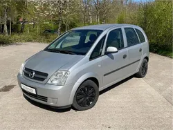 Silber Gebraucht 2004 Opel Meriva Enjoy Van / Kleinbus | 1.890 € (Teuer)