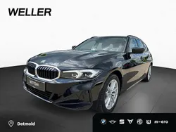 Schwarz Gebraucht 2023 BMW 318 Comfort Edition Kombi | 27.990 € (Superpreis)