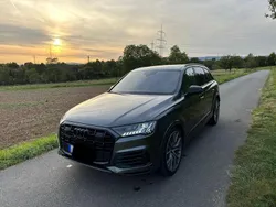 Grau Gebraucht 2019 Audi Q7 S-Line SUV | 51.000 € (Teuer)