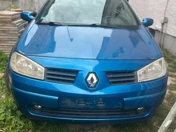 Blau Gebraucht 2005 Renault Mégane Cabriolet Cabrio | 1.800 € (Fairer Preis)