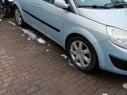Grau Gebraucht 2003 Renault Scénic Van / Kleinbus | 1.199 € (Fairer Preis)