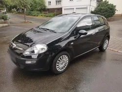 Schwarz Gebraucht 2011 Fiat Punto Kleinwagen | 5.600 € (Fairer Preis)