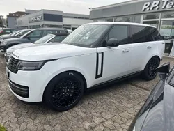 Weiß Gebraucht 2023 Land Rover Range Rover Vogue SUV | 116.950 € (Teuer)