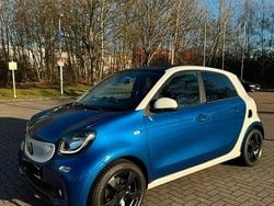 Blau Gebraucht 2016 Smart ForFour Prime Kleinwagen | 10.900 €