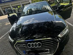 Schwarz Gebraucht 2020 Audi A3 Sportback e-tron Sport Limousine | 22.850 € (Fairer Preis)