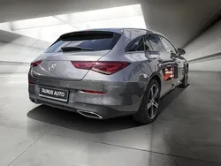 Grau Gebraucht 2022 Mercedes CLA200 Shooting Brake Kombi | 31.790 € (Fairer Preis)