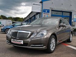 Grau Gebraucht 2011 Mercedes E200 Elegance Limousine | 8.990 € (Guter Preis)