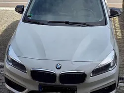 Weiß Gebraucht 2016 BMW 220 SUV | 17.999 €