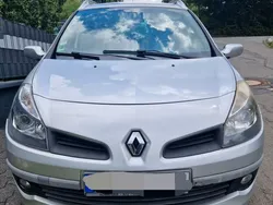 Silber Gebraucht 2008 Renault Clio II Dynamique Limousine | 2.800 € (Etwas zu teuer)