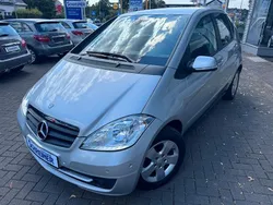 Silber Gebraucht 2011 Mercedes A160 Limousine | 11.500 €