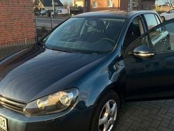Blau Gebraucht 2009 VW Golf VI Trendline Kleinwagen | 4.999 € (Fairer Preis)