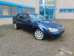 Blau Gebraucht 2003 Ford Mondeo Ghia Limousine | 2.999 € (Teuer)