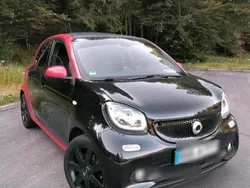 Schwarz Gebraucht 2018 Smart ForFour Prime Kleinwagen | 12.990 €