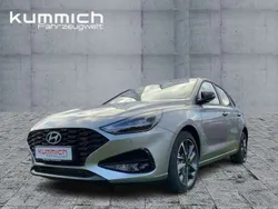 Shimmering silver (silber) Neu 2024 Hyundai i30 Advantage Limousine | 27.012 € (Fairer Preis)