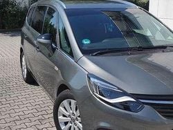 Grau Gebraucht 2019 Opel Zafira Tourer drive Van / Kleinbus | 22.000 €
