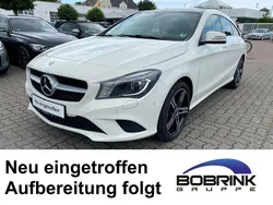 Weiß Gebraucht 2015 Mercedes CLA250 Shooting Brake Urban Kombi | 18.450 €
