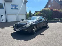 Schwarz Gebraucht 2009 Mercedes E350 Coupé | 8.000 €