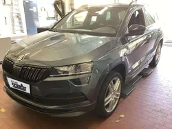 Quarzgrau metallic Gebraucht 2020 Skoda Karoq SportlinePlus SUV | 32.770 €