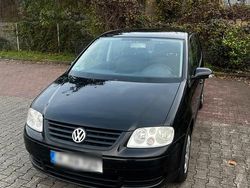 Schwarz Gebraucht 2004 VW Touran Van / Kleinbus | 3.000 € (Fairer Preis)