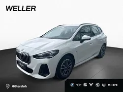 Alpinweiss iii (weiß) Gebraucht 2024 BMW 218 Active Tourer M Sport Van / Kleinbus | 28.790 € (Superpreis)