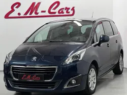 Blau Gebraucht 2015 Peugeot 5008 Allure Van / Kleinbus | 10.690 € (Etwas zu teuer)