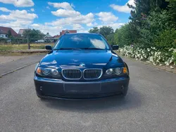 Blau Gebraucht 2002 BMW 320 Kombi | 3.990 € (Fairer Preis)