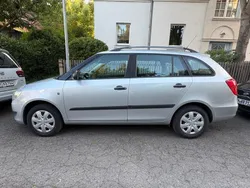 Silber Gebraucht 2010 Skoda Fabia Kombi | 2.500 € (Guter Preis)