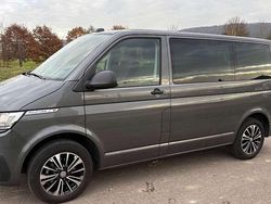 Indiumgrau metallic Gebraucht 2020 VW Multivan Family Van | 39.990 € (Guter Preis)