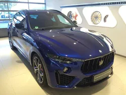 Blau Gebraucht 2021 Maserati Levante GT SUV | 63.450 € (Etwas zu teuer)
