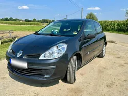 Schwarz Gebraucht 2006 Renault Clio II Authentique Limousine | 1.800 € (Guter Preis)