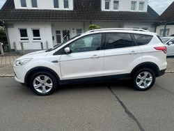 Weiß Gebraucht 2016 Ford Kuga SUV | 10.900 € (Superpreis)